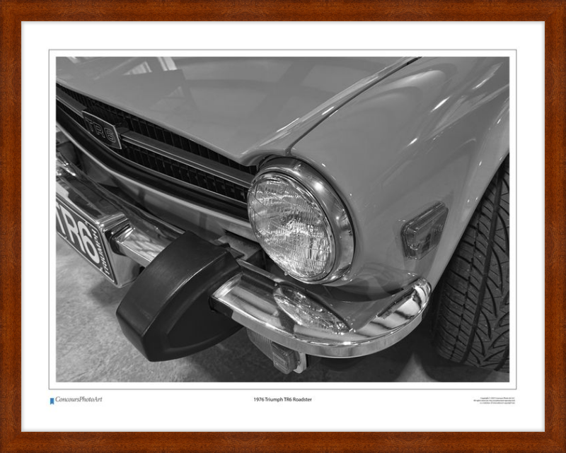 1976 Triumph TR6 Roadster / CPA109B / Black and White