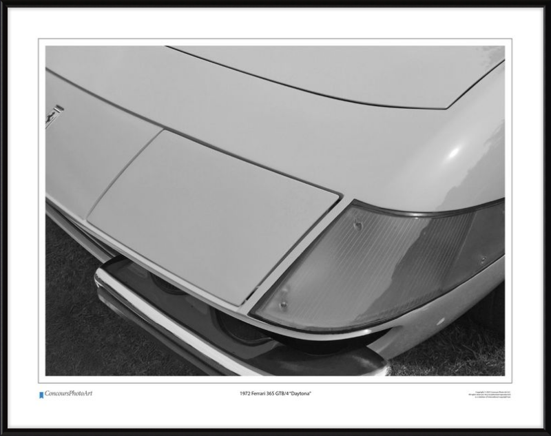 1972 Ferrari 365 GTB/4 “Daytona” / CPA205B / Black and White