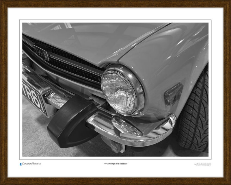 1976 Triumph TR6 Roadster / CPA109B / Black and White