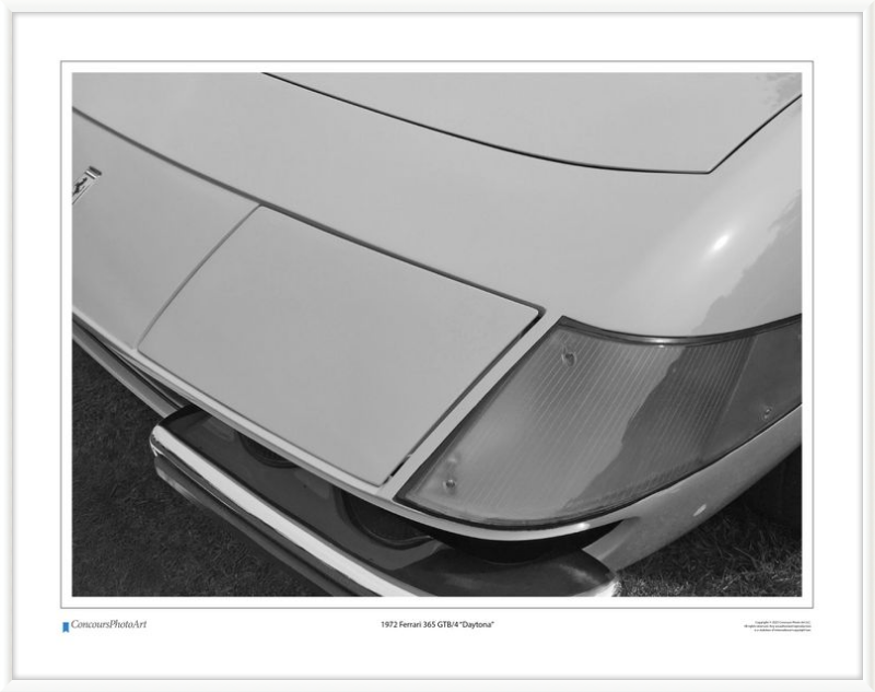 1972 Ferrari 365 GTB/4 “Daytona” / CPA205B / Black and White