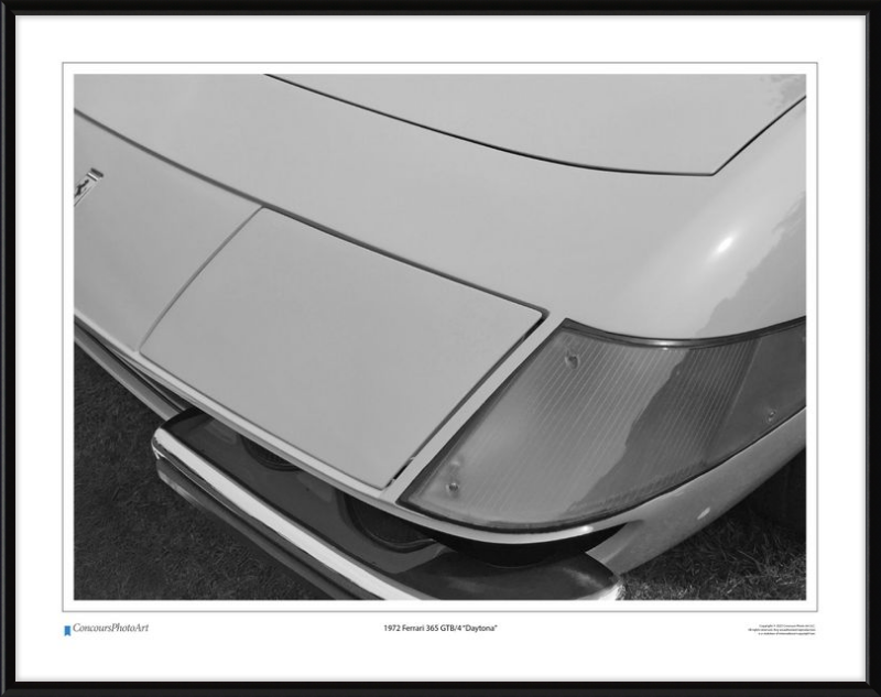1972 Ferrari 365 GTB/4 “Daytona” / CPA205B / Black and White
